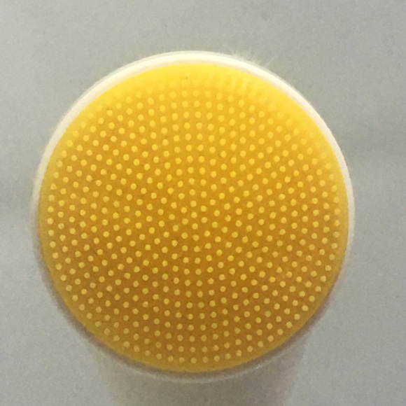 APRILSKIN Facial Cleansing Brush - Picture 6 of 7